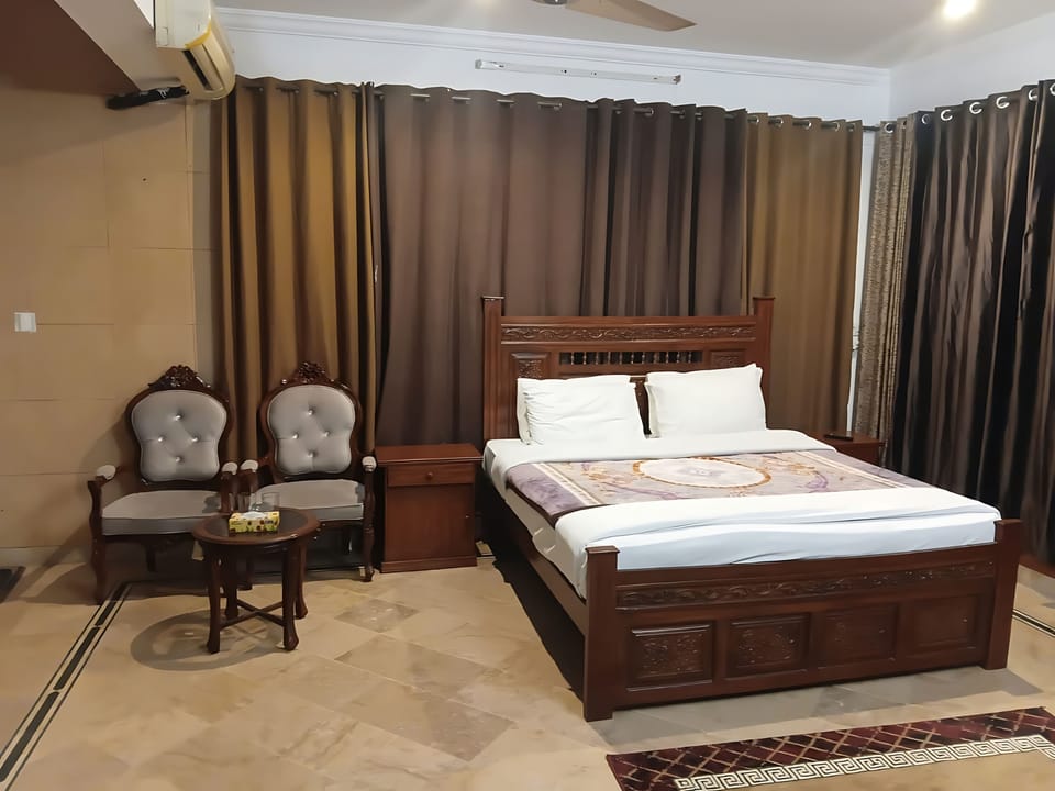 Standard Room | Free WiFi, bed sheets
