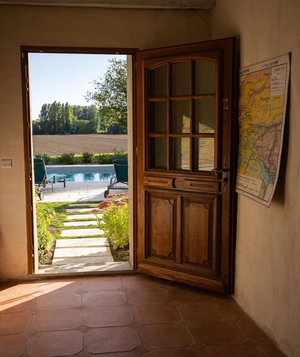 Entrance / Reception