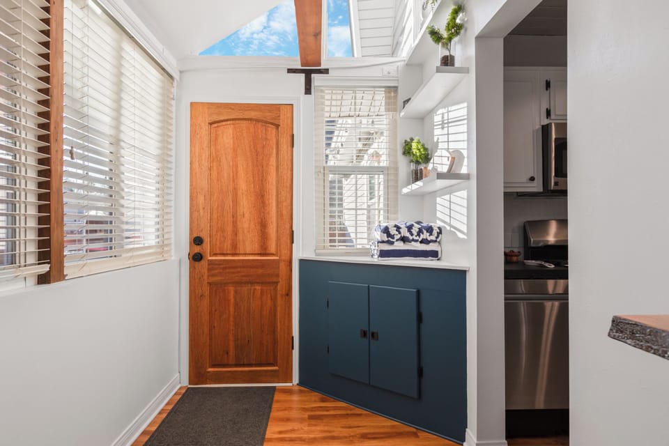 Front entry and hallway to the kitchen.