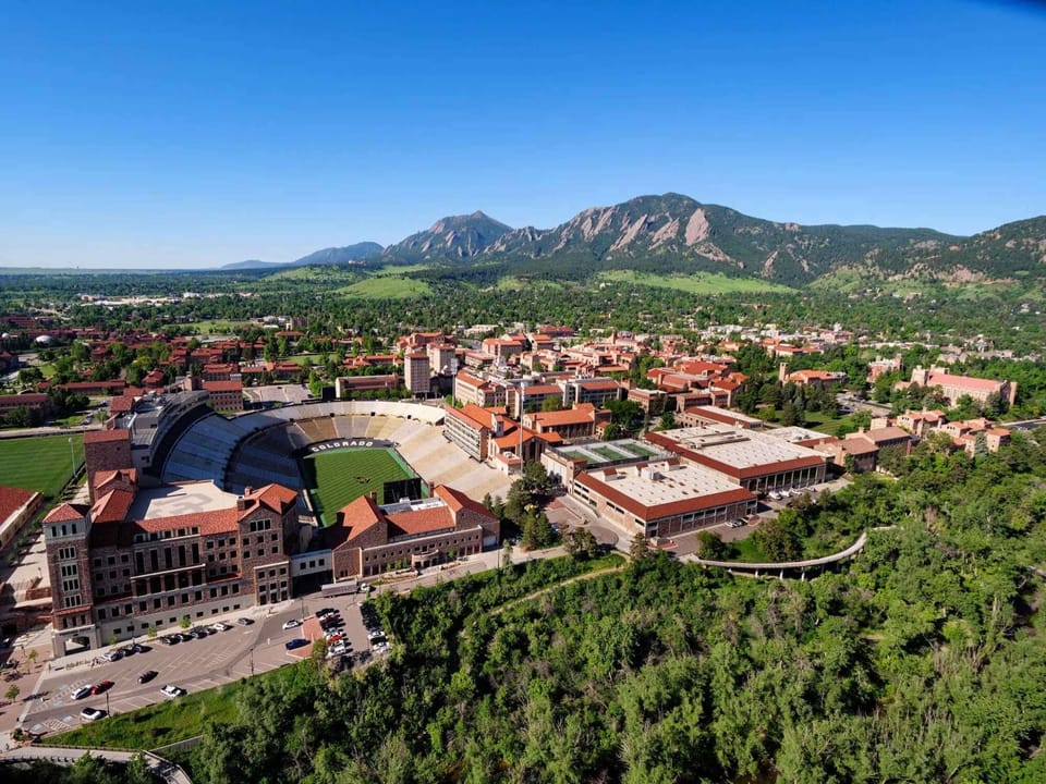 University of Colorado Boulder – 2 min drive/ 21 min walk