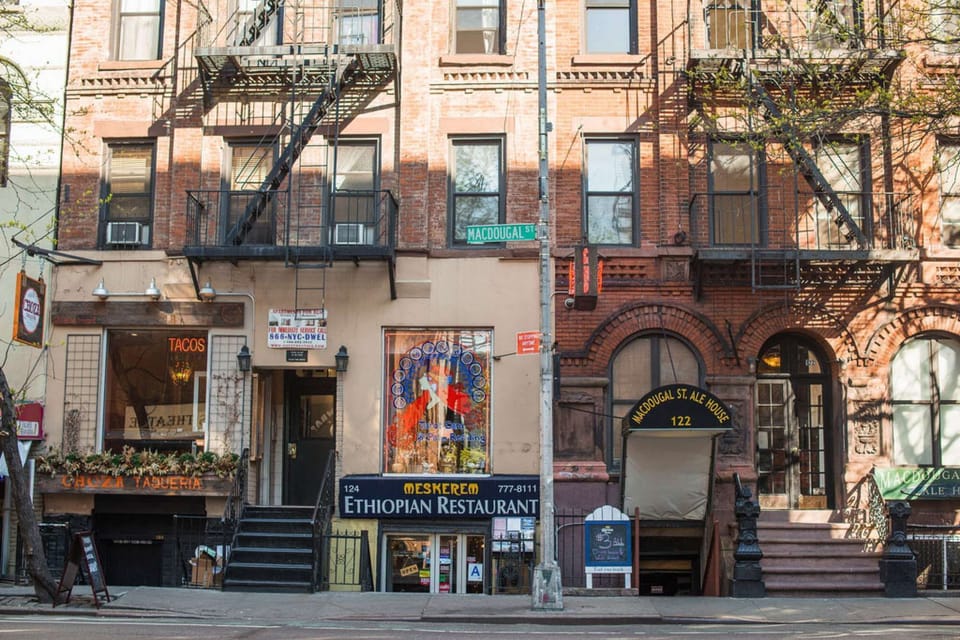The epicenter of the city's 1960s counterculture movement, the tree-lined streets of Greenwich Village are now a hub of popular cafes, bars and restaurants. Jazz clubs and Off-Broadway Theaters can also be found.