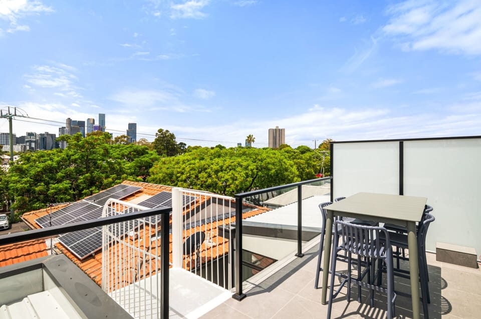 Apartment | Outdoor dining