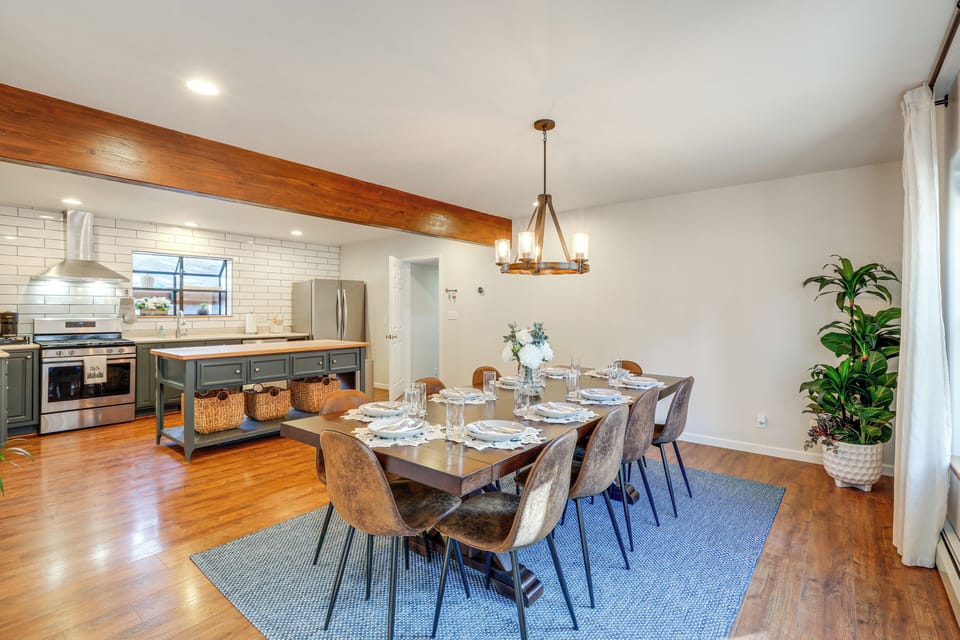 House (5 Bedrooms) | Interior