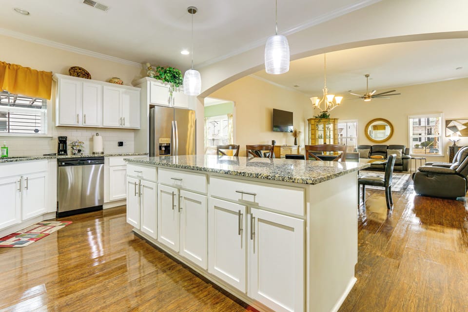 House (3 Bedrooms) | Interior