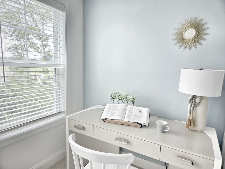 Master Bedroom 2 Desk - Upper Floor