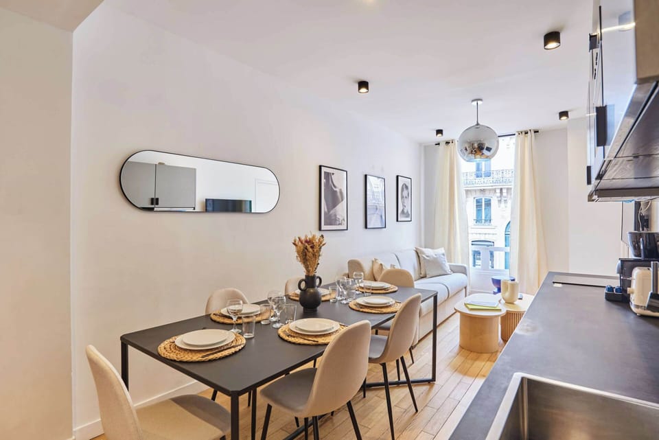 Apartment | Dining