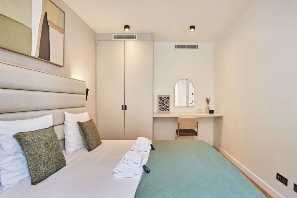 Apartment | 2 bedrooms, laptop workspace, iron/ironing board, bed sheets