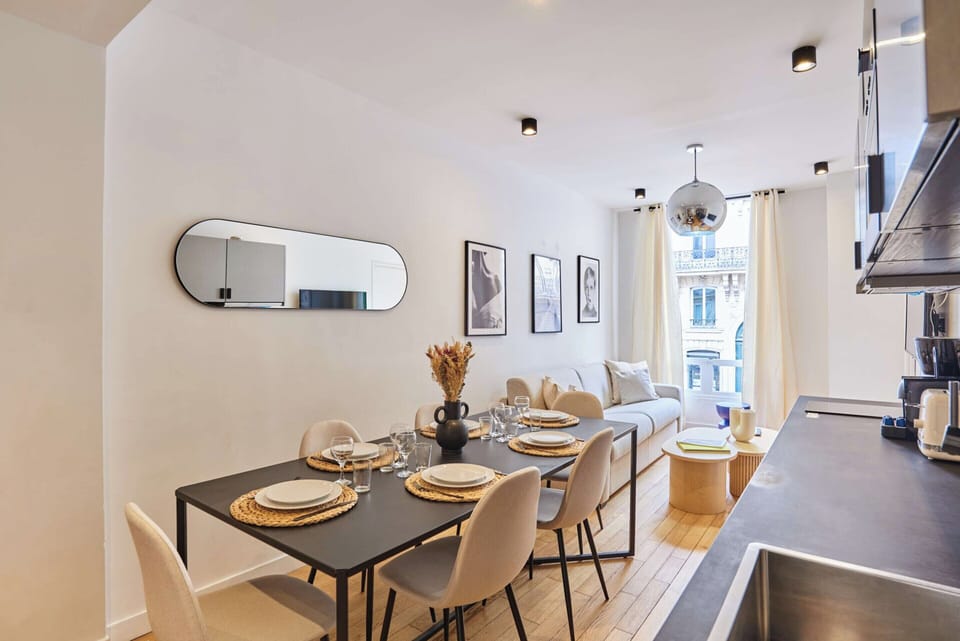 Apartment | Dining