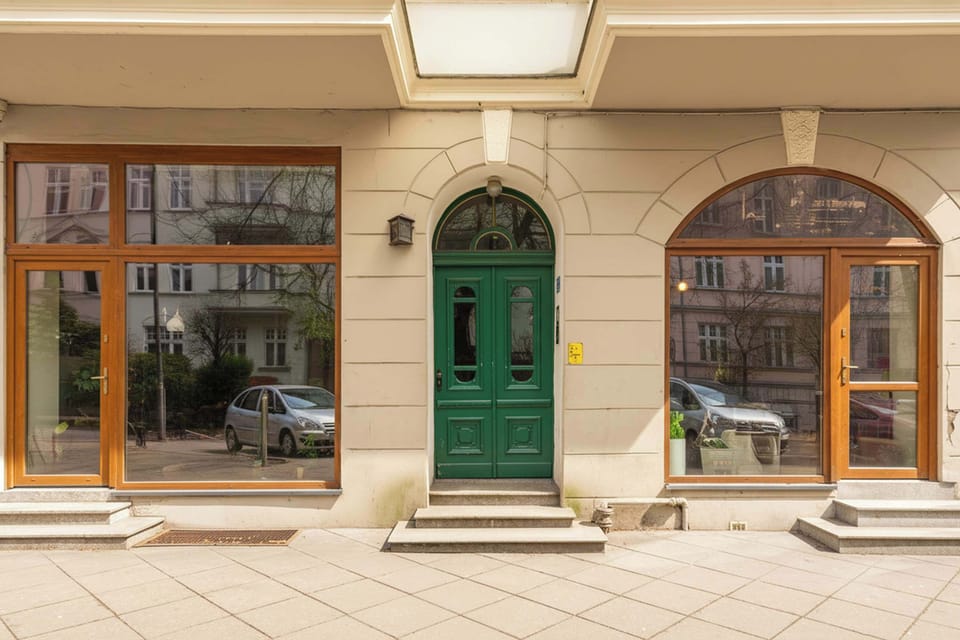 Enjoy easy access to the city's attractions from this well-located building.