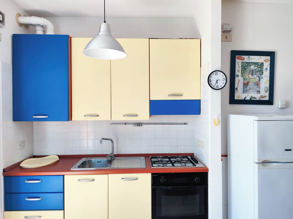 Apartment, 2 Bedrooms, Balcony, City View | Interior