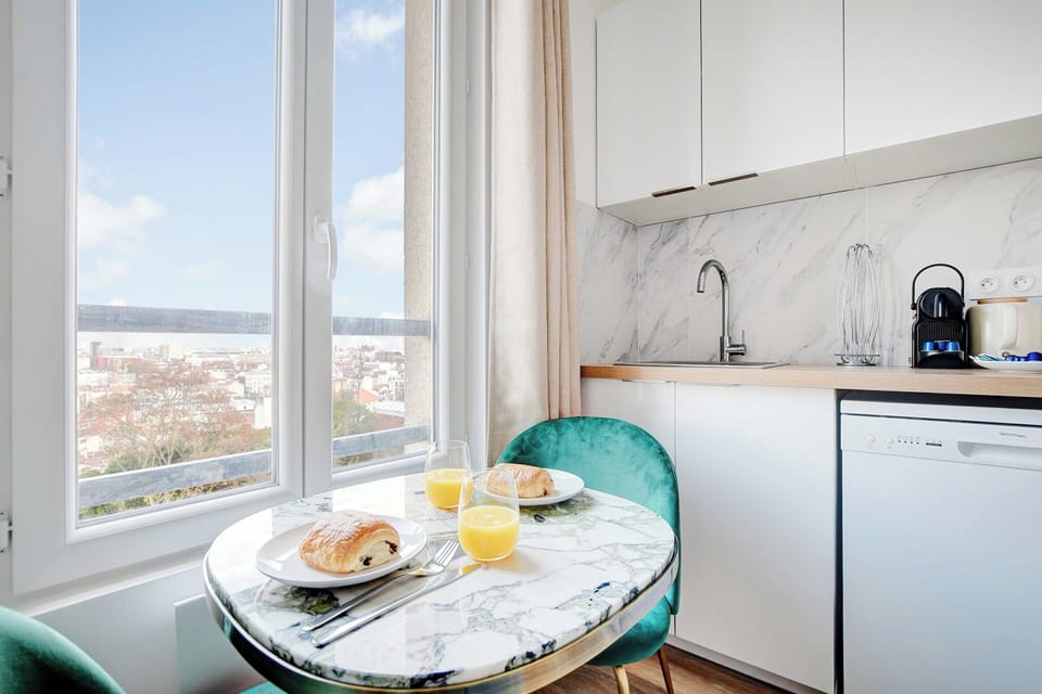 Apartment | Private kitchen | Fridge, microwave, stovetop, dishwasher