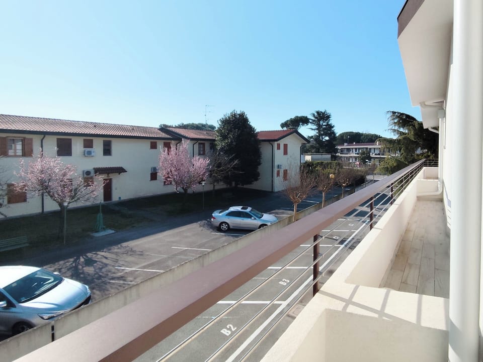Apartment, 2 Bedrooms, Balcony, City View | Property grounds