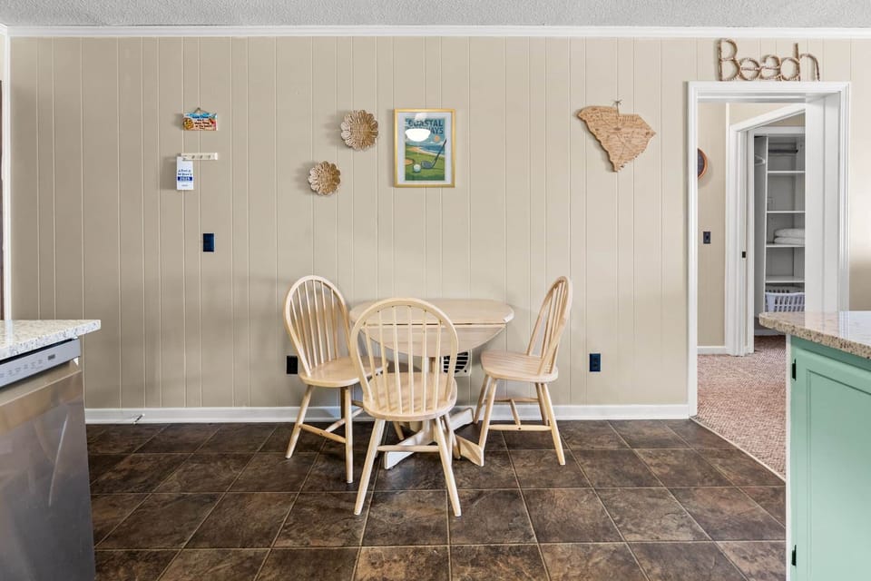Kitchen Dinette