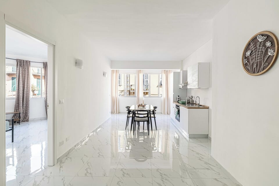 Apartment | Dining