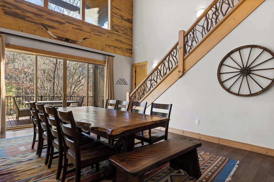 Where meals and memories collide. Perfect for pizza nights, board games, and post-game celebrations all in one lively space.