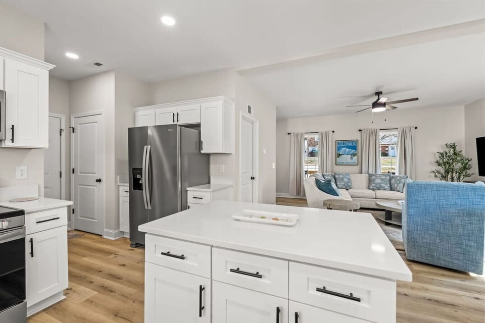 Fully stocked kitchen for your family to enjoy!