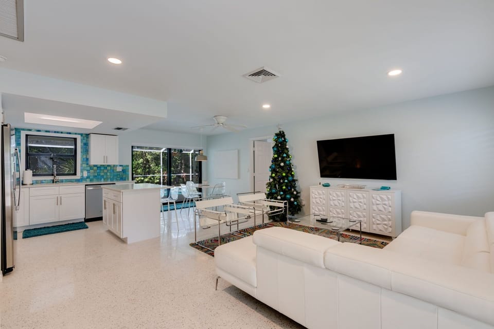 Fully equipped and remodeled kitchen over looking the dining and living room