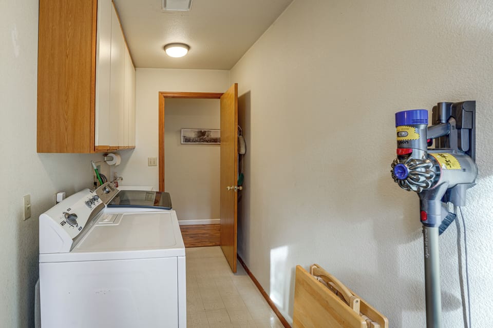 Laundry Room | Washer/Dryer