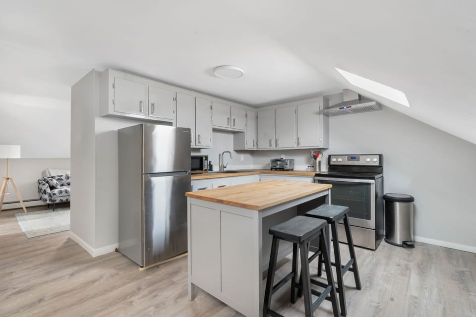The perfect recipe for a great getaway: amazing company, good food, and this kitchen.