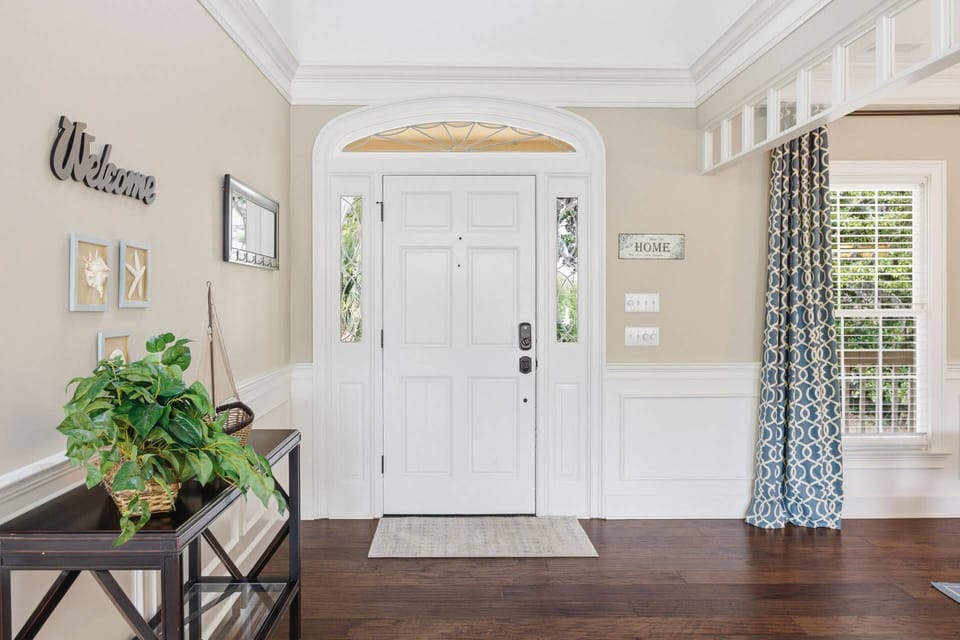 Welcome into this stunner!