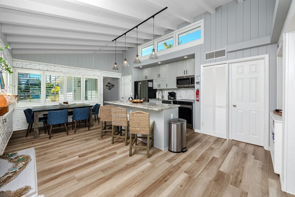 Kitchen and Dining room 