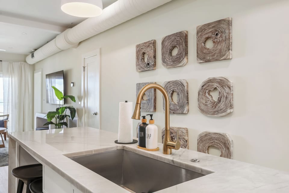 Kitchen sink