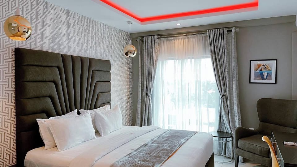 Economy Room, Balcony, City View | Desk, laptop workspace, soundproofing, free WiFi