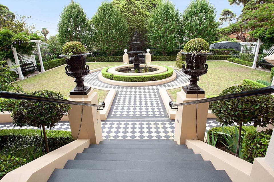 Entrance / Reception