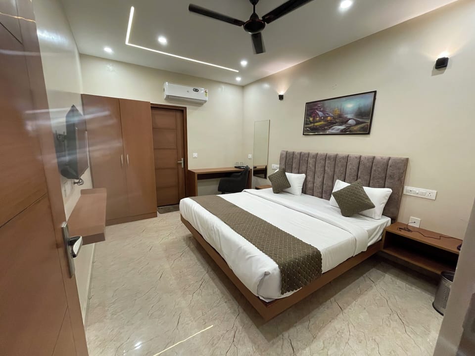 Executive Double Room | Free WiFi