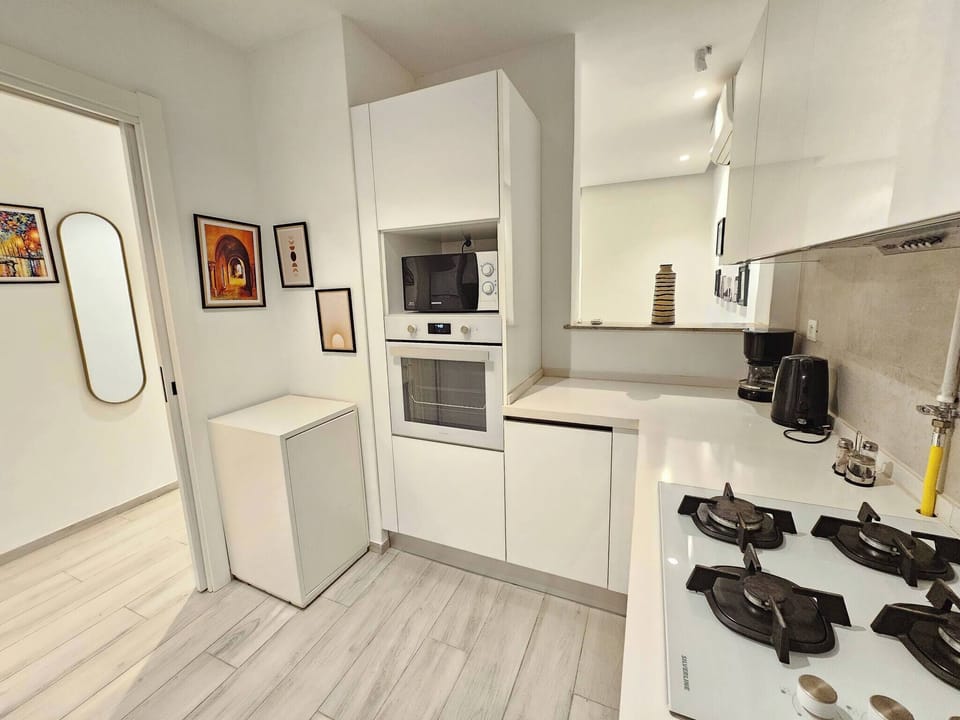 Apartment, 2 Bedrooms, Accessible, Smoking | Interior