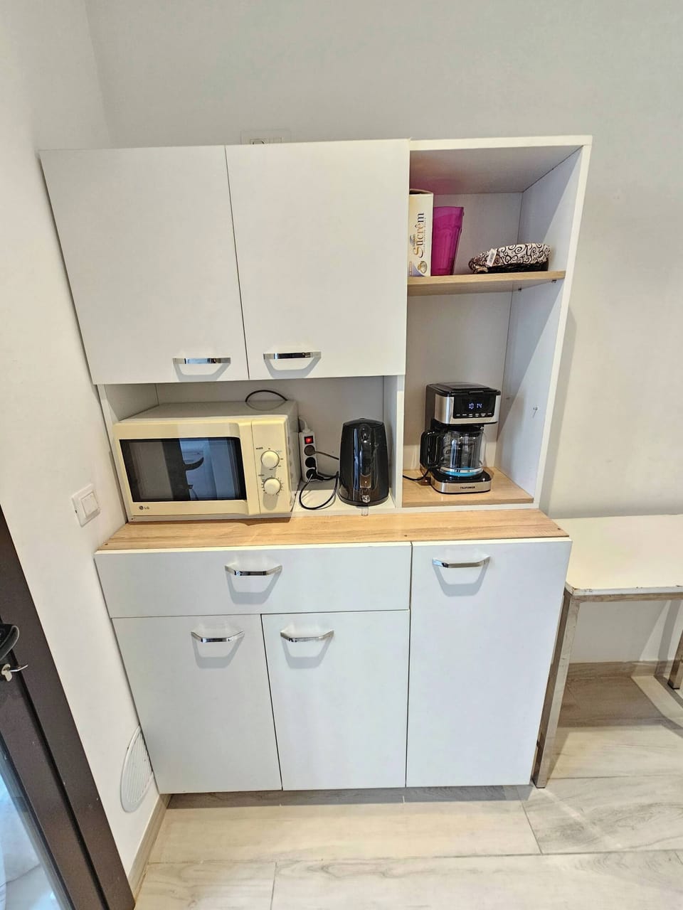 Apartment, 2 Bedrooms, Accessible, Smoking | Interior