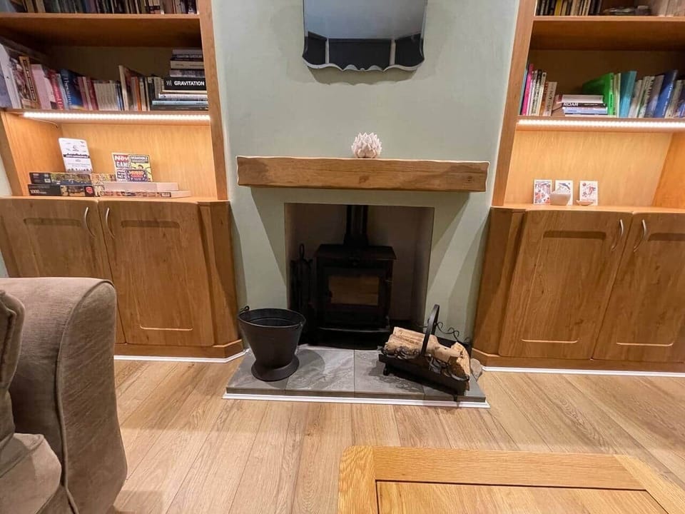 Warm Log Fireplace