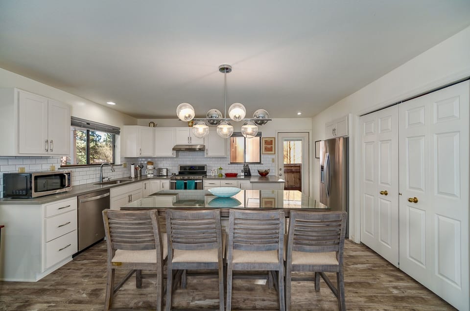 House, 3 Bedrooms | Private kitchen | Fridge, oven, coffee/tea maker, toaster