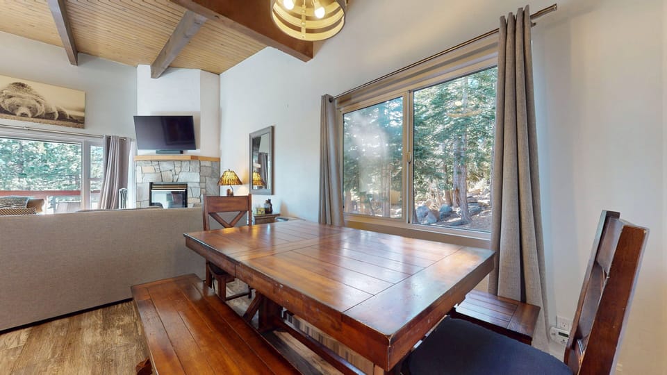 Condo, 3 Bedrooms | Dining