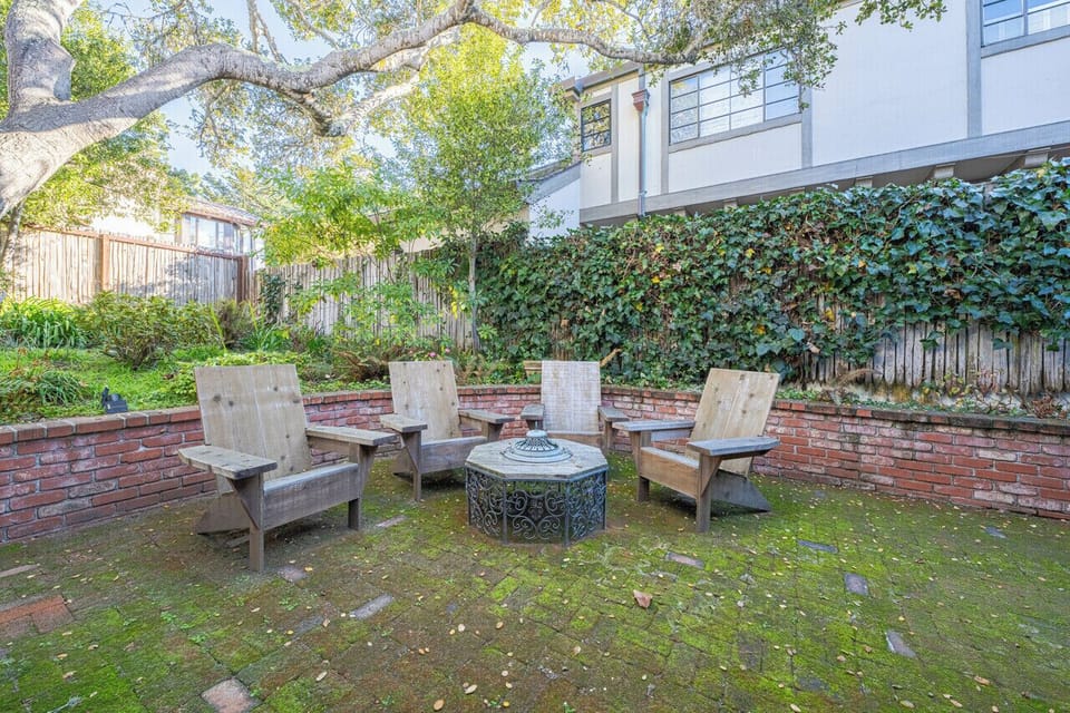 Outdoor Seating Area