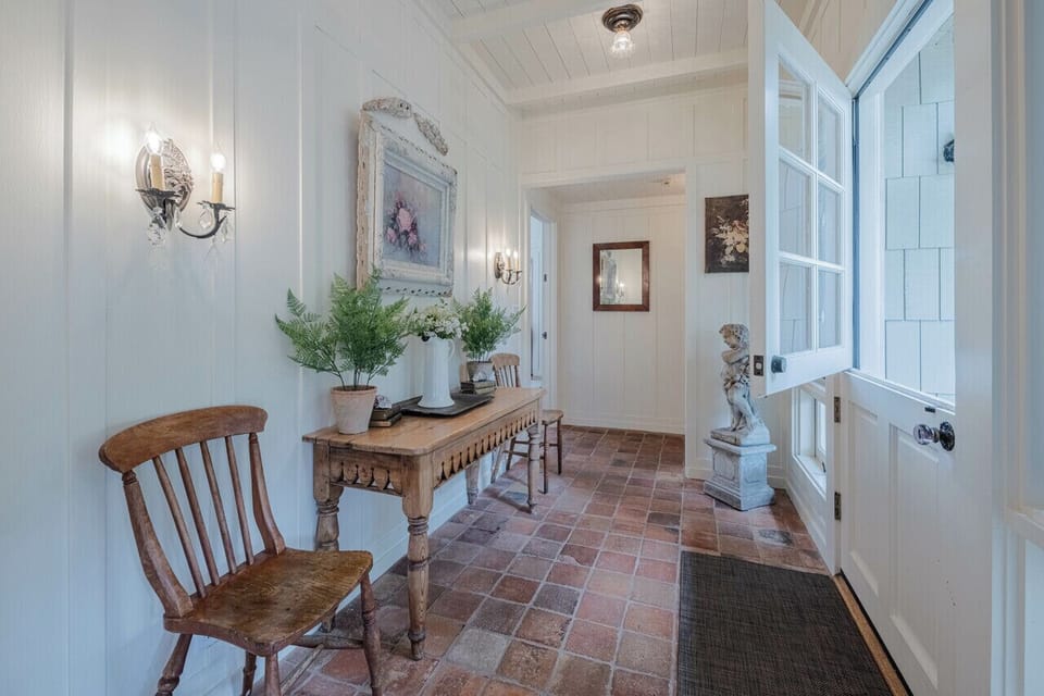 Entry Foyer