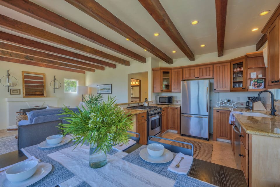Open-Concept Living / Dining / Kitchen