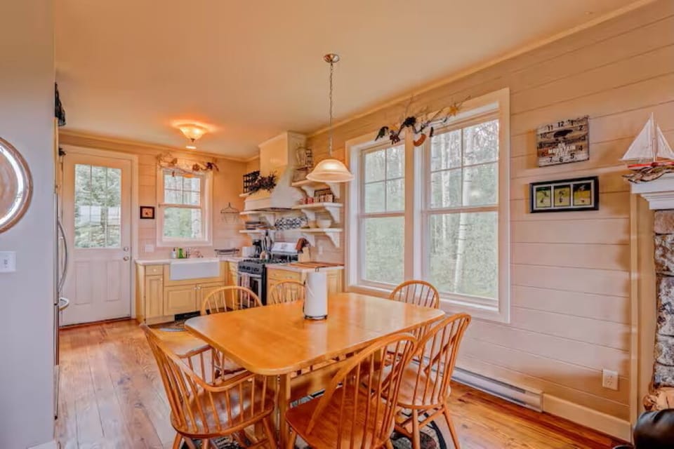 Whip up your favorite meals in this beautifully designed kitchen
