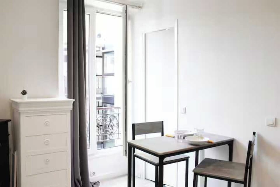 Apartment | Dining