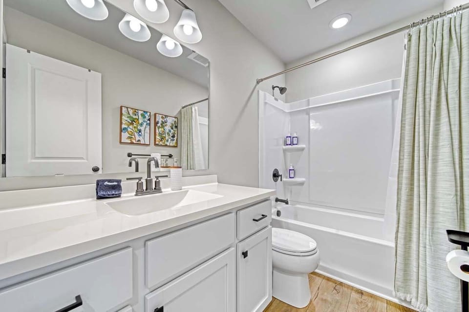 Ensuite bathroom