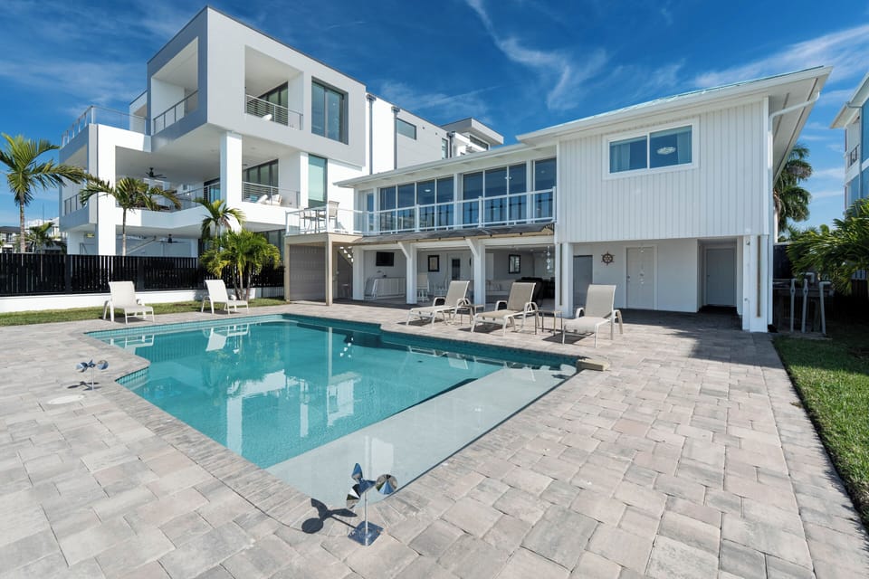 Welcome To Island Bay Retreat!