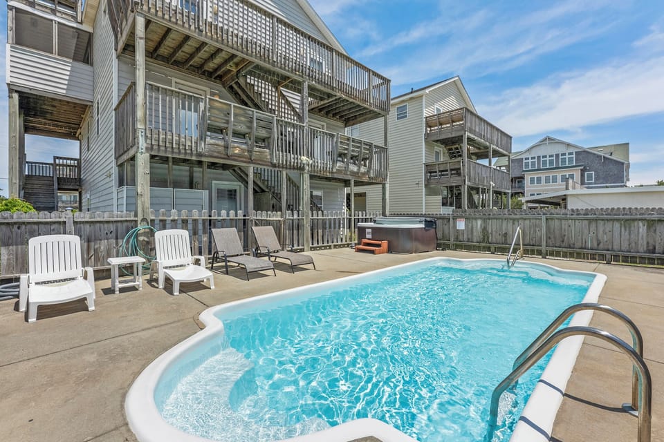 KDS2500: Dollar Short | Private Pool Area