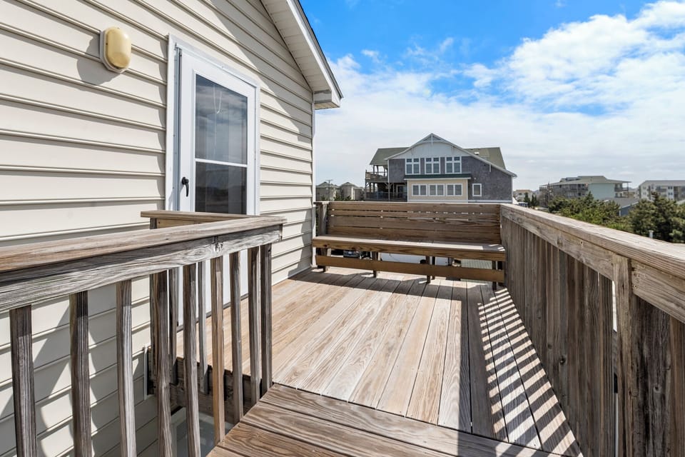 KDS2502: Day Late | Top Level Back Deck