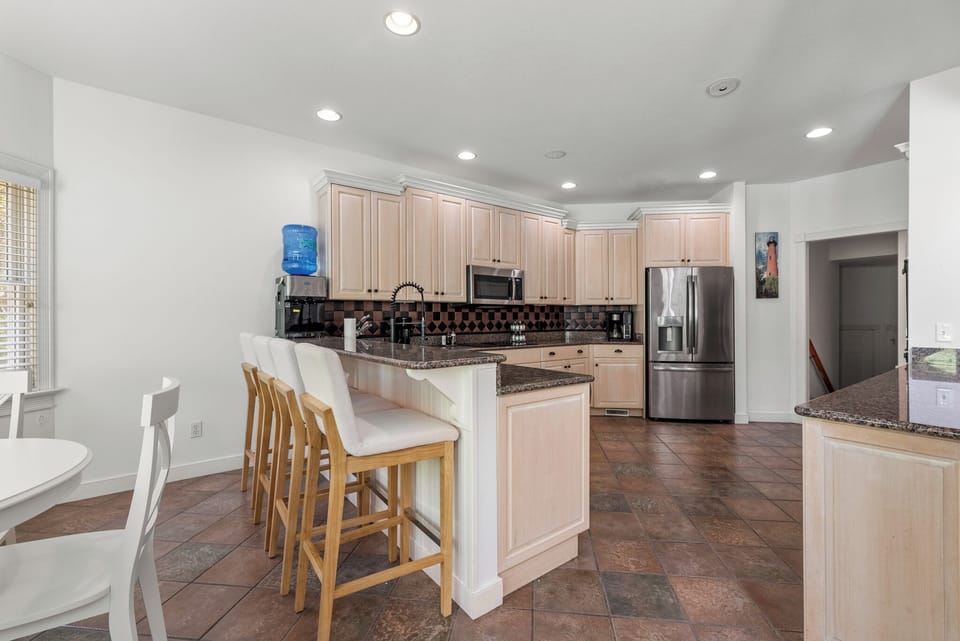CC107: Sunset Sound | Bottom Level Kitchen