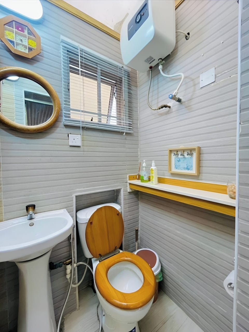 Family Room, Balcony, City View | Bathroom | Free toiletries, hair dryer, towels, soap
