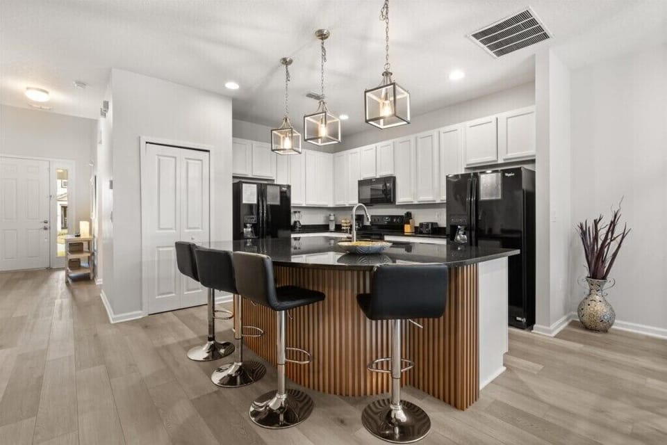 2610 Calistoga Ave (8).jpg