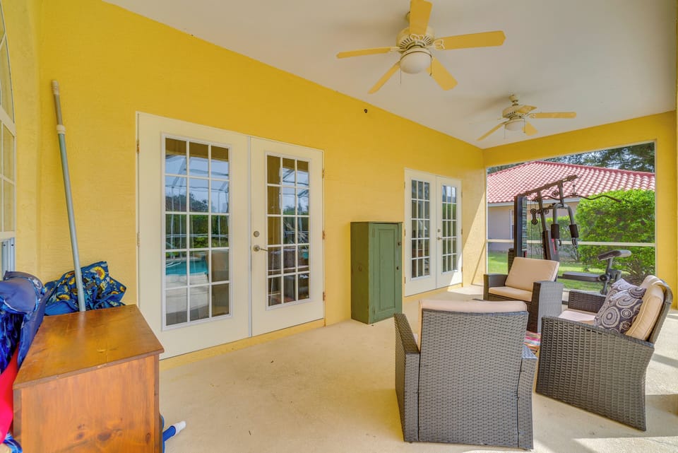 Private Patio | Outdoor Seating | Charcoal Grill