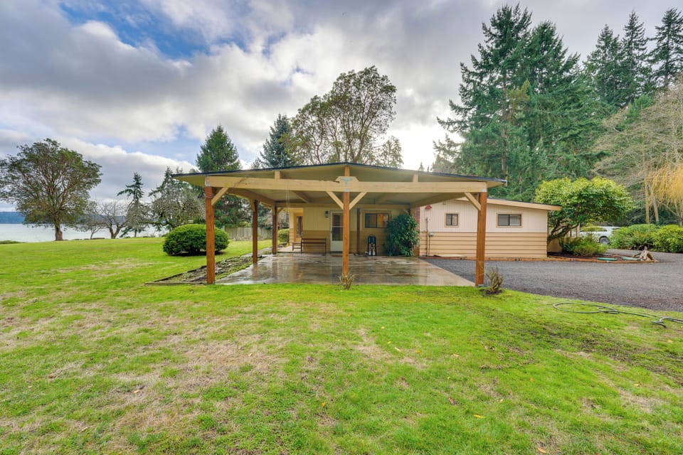 Exterior | Driveway (2 Vehicles) | Carport (2 Vehicles) | Garage (2 Vehicles)