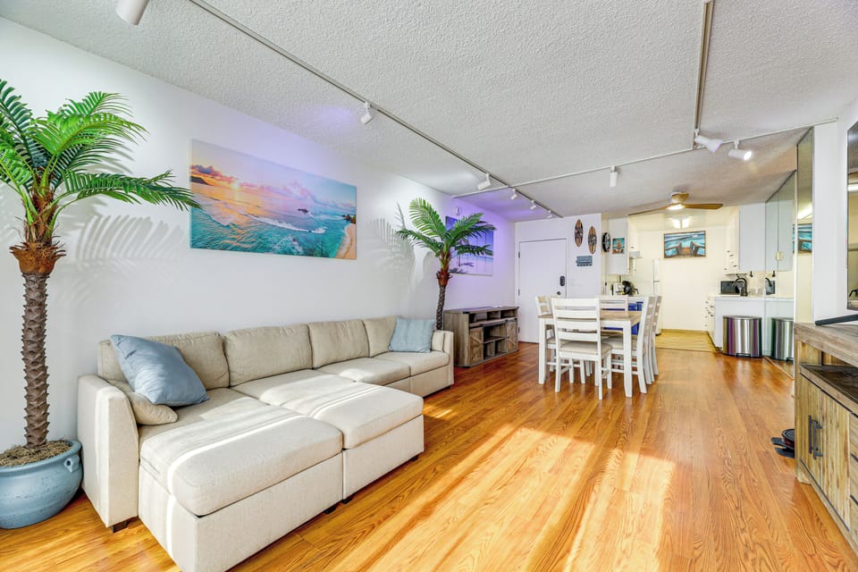 Living Room | Smart TV | Single-Story Unit