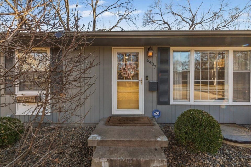 Welcome to the Mission Bungalow!